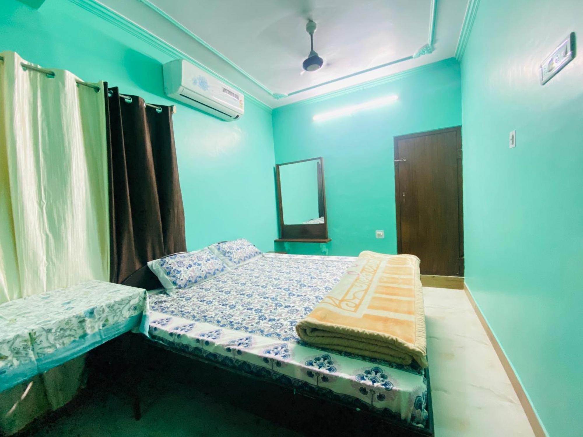 Blue King Hotel Jaipur Værelse billede